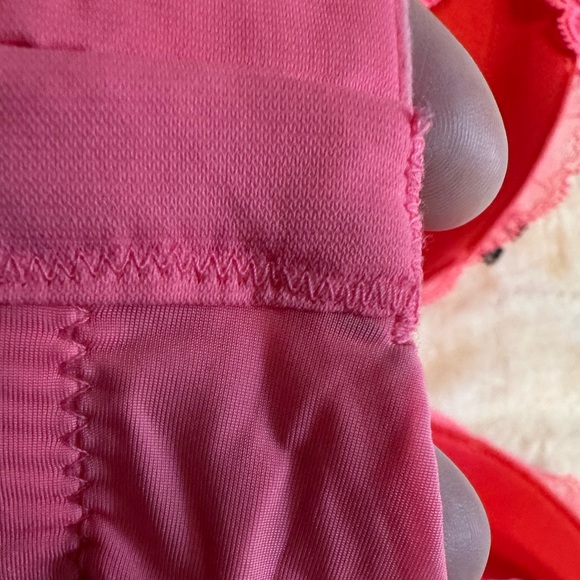 Victoria’s Secret Push-Up Bra - Picture 4 of 5